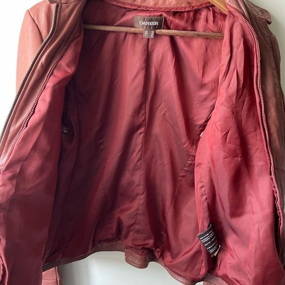 danier Cognac Leather moto Jacket size Small - Picture 9 of 11